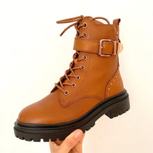 Load image into Gallery viewer, Carmela Women's Chunky Leather Boot Tan