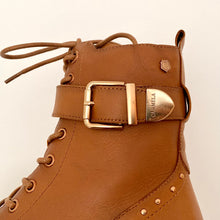 Load image into Gallery viewer, Carmela Women's Chunky Leather Boot Tan