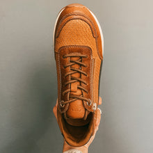 Load image into Gallery viewer, Carmela Retro Leather Women's Trainers Natural