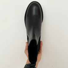 Load image into Gallery viewer, Carmela Chunky Women's Leather Chelsea Boot Black