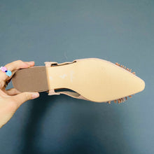 Load image into Gallery viewer, Menbur Pompom Flat Sandals Nude
