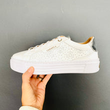 Load image into Gallery viewer, Carmela Leather Women’s Trainers White/Silver