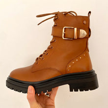 Load image into Gallery viewer, Carmela Women's Chunky Leather Boot Tan