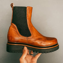 Load image into Gallery viewer, Mjus Women's Chunky Chelsea Boot Tan