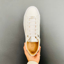 Load image into Gallery viewer, Carmela Leather Women’s Trainers White/Silver