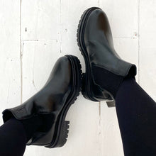 Load image into Gallery viewer, Carmela Chunky Women's Leather Chelsea Boot Black