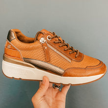 Load image into Gallery viewer, Carmela Retro Leather Women's Trainers Natural