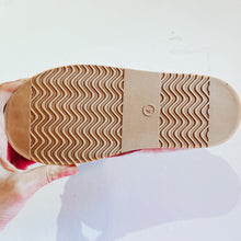 Load image into Gallery viewer, Ladies Faux Sheepskin Check Slippers Beige