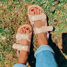 Load image into Gallery viewer, LADIES QUILTED SANDALS NUDE