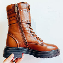 Load image into Gallery viewer, Carmela Women's Chunky Leather Boot Tan
