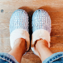 Load image into Gallery viewer, Ladies Faux Sheepskin Sparkle Slippers Grey