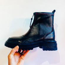 Load image into Gallery viewer, Carmela Chunky Women's Leather Zip Boot Black