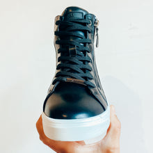 Load image into Gallery viewer, Xti Vegan Quilted  Zip Women's High Top Trainers Black