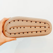 Load image into Gallery viewer, XTi Vegan Super Spongy Sliders Taupe