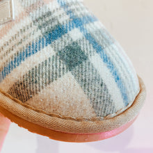 Load image into Gallery viewer, Ladies Faux Sheepskin Check Slippers Beige