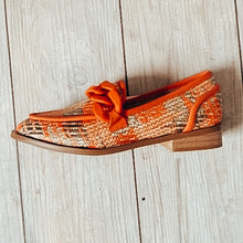 Load image into Gallery viewer, Vanessa Wu Summer Sunset Chunky Chain Loafers