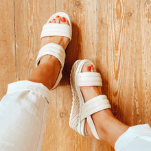 Load image into Gallery viewer, Carmela Leather Classic Wedges