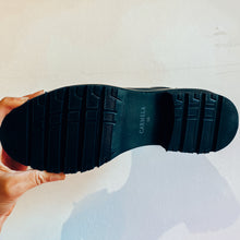 Load image into Gallery viewer, Carmela Women's Leather Chelsea Boot Black