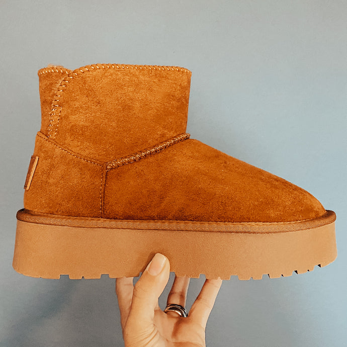 XTI Vegan Faux Sheepskin Boot Cognac