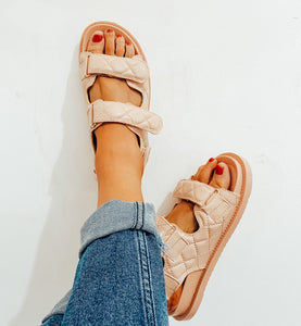 LADIES QUILTED SANDALS NUDE