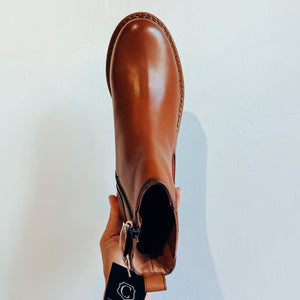 Carmela Women's Leather Chelsea Boot Tan