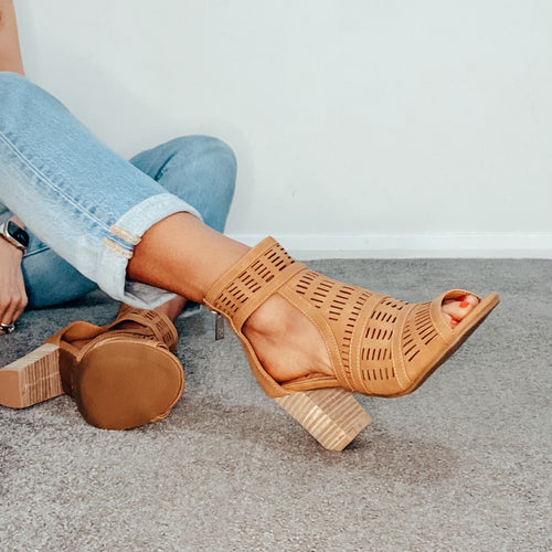 XTi Vegan Boho Cut-Out Sandal Tan