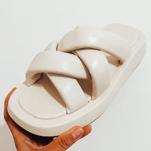 Load image into Gallery viewer, Vanessa Wu Padded Cloud Sandals