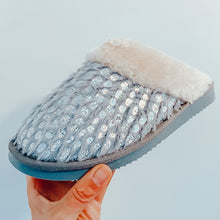 Load image into Gallery viewer, Ladies Faux Sheepskin Sparkle Slippers Grey