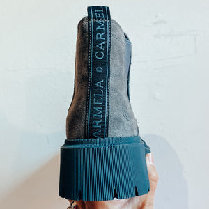 Carmela Women's Leather Chelsea Boot Grey